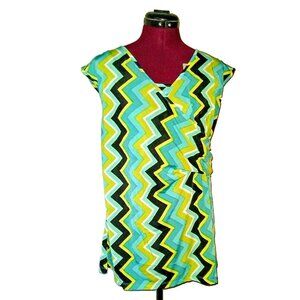 NWT Everly Grey Top Multicolor Maternity Faux Wrap Chevron Print Size La…
